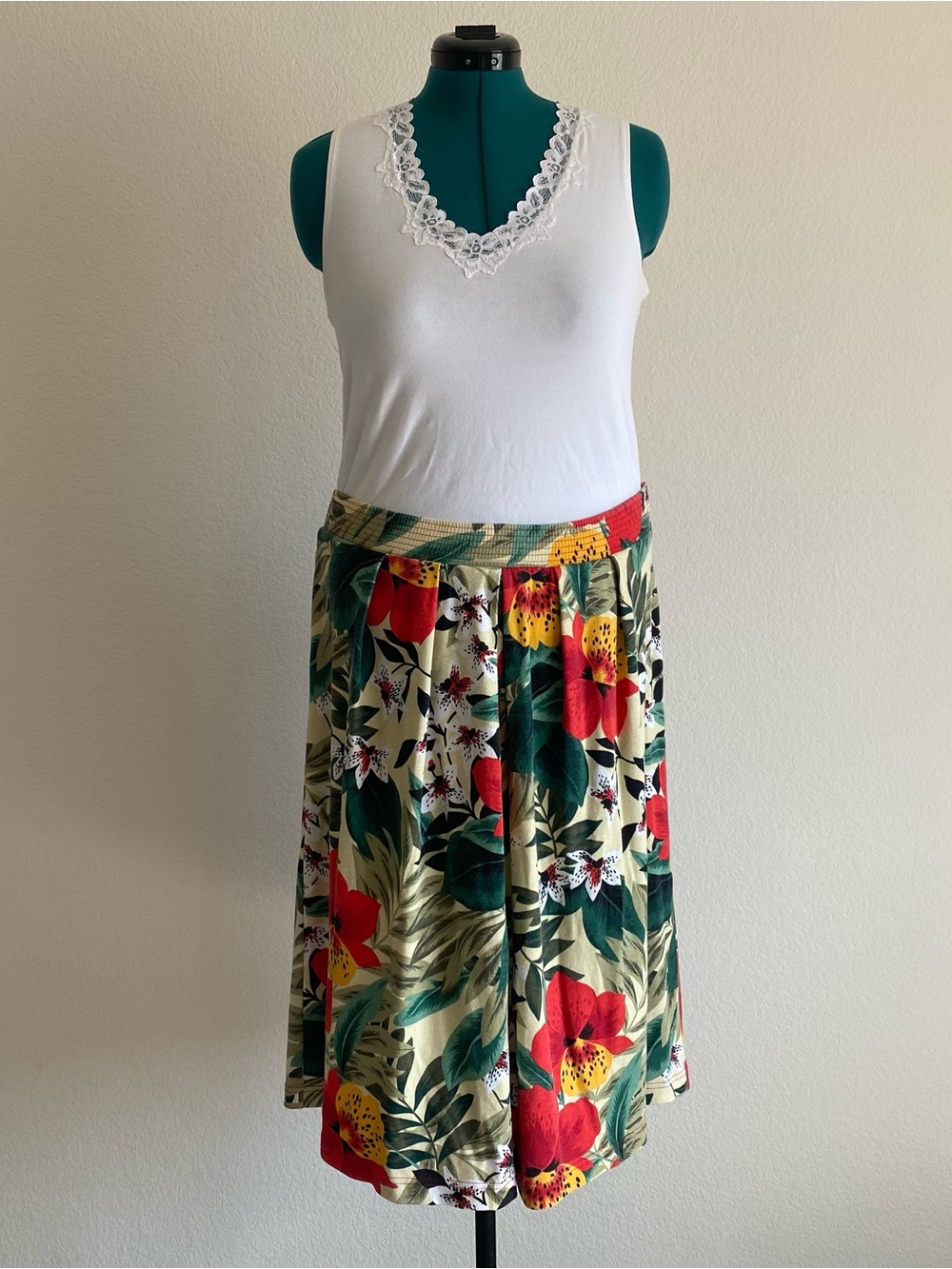 Vintage tropical rainforest mid length skirt